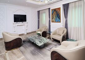 Fountain Palace Hotel & Suites