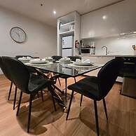 Charming 2-bedroom Apartment in Central Melbourne