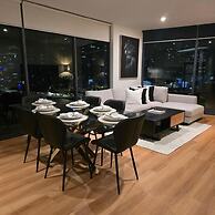 Charming 2-bedroom Apartment in Central Melbourne
