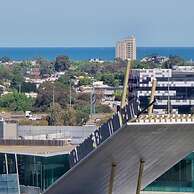 Charming 2-bedroom Apartment in Central Melbourne