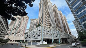 1BR Suite St. Mark Near Venice Mall BGC