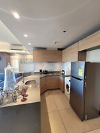 1BR Suite St. Mark Near Venice Mall BGC