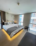 1BR Suite St. Mark Near Venice Mall BGC