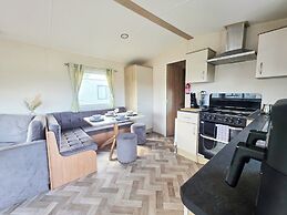 Static Caravan 3 Bed Sleeps 8 Dog Friendly Parking