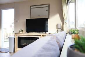 Static Caravan 3 Bed Sleeps 8 Dog Friendly Parking