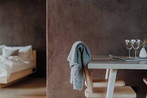 Atto Apartments & Suites