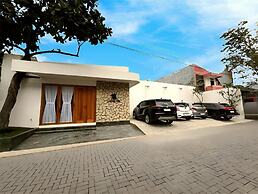Among Villa Seturan