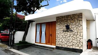 Among Villa Seturan