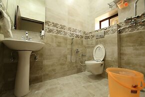 Rawat Hotel
