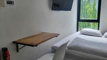 HOLY SHEET Hostel