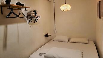 HOLY SHEET Hostel
