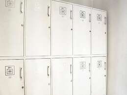 HOLY SHEET Hostel