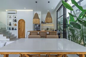Tropical Mediterranean Villas in Canggu