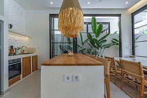 Tropical Mediterranean Villas in Canggu