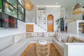 Tropical Mediterranean Villas in Canggu