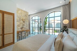 Tropical Mediterranean Villas in Canggu