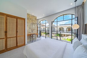 Tropical Mediterranean Villas in Canggu