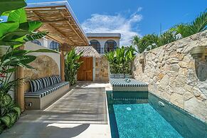 Tropical Mediterranean Villas in Canggu