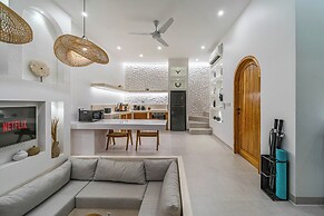Tropical Mediterranean Villas in Canggu