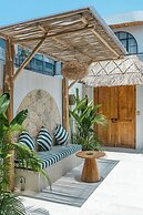 Tropical Mediterranean Villas in Canggu
