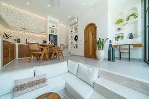 Tropical Mediterranean Villas in Canggu
