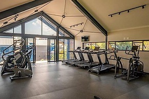 Amazing 2BR 2bath With River View in Waterfall