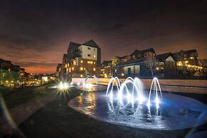 Amazing 2BR 2bath With River View in Waterfall