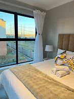 Amazing 2BR 2bath With River View in Waterfall