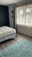 2 Bedroom House Near Wembley