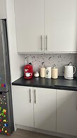 2 Bedroom House Near Wembley