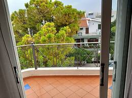 Pavlos Loft Apartment - Leontari Garden Escape