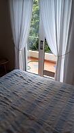 Pavlos Loft Apartment - Leontari Garden Escape
