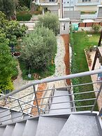 Pavlos Loft Apartment - Leontari Garden Escape