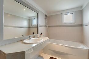 Sun Flower Apartment