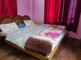 Suraj Guest House And Cafe