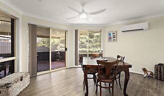 Modern 4BR Muswellbrook Stay
