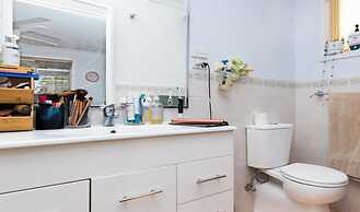 Modern 4BR Muswellbrook Stay
