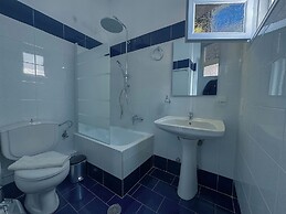 Tritonas Rooms