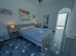 Tritonas Rooms