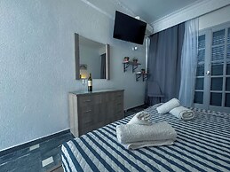 Tritonas Rooms