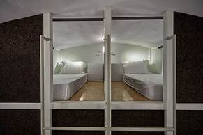 Hostel 16 Oia