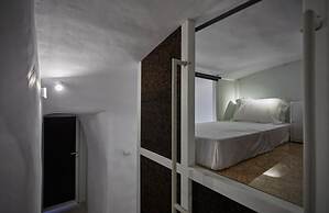 Hostel 16 Oia
