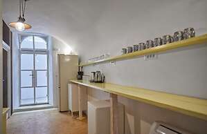 Hostel 16 Oia