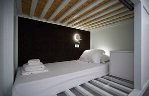 Hostel 16 Oia