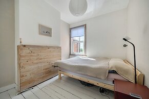 Victorian Terrace Near Uni, Sleeps 6, Garden