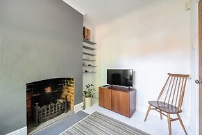 Victorian Terrace Near Uni, Sleeps 6, Garden