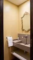 El Jacaranda Large 3 BR With Balcony in Recoleta