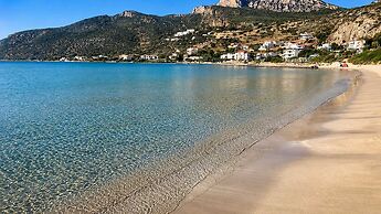 Seaside Plitra Paradiso - Steps From the Beach
