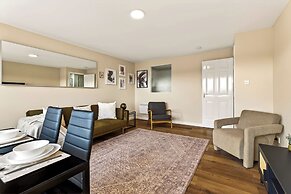 Stylish 2 Bed  2 Bathrooms Free Parking