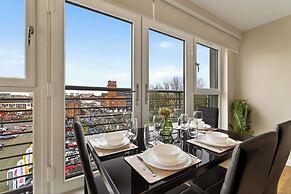 Stylish 2 Bed  2 Bathrooms Free Parking